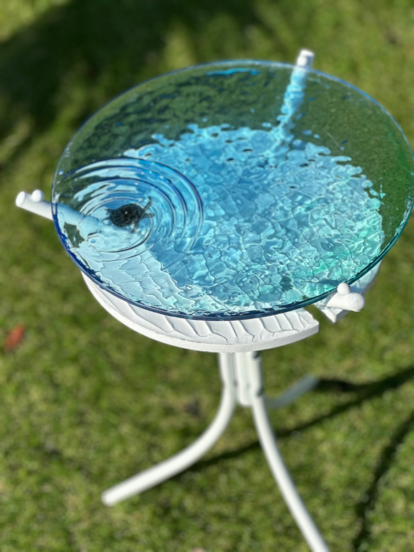 ホヌの泳ぐ海 水紋 ガラスガラスサイドテーブル丸 カメ サイドテーブル  