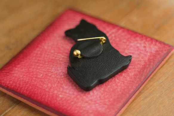 《Buono》Leather Cat Brooch 5枚目の画像