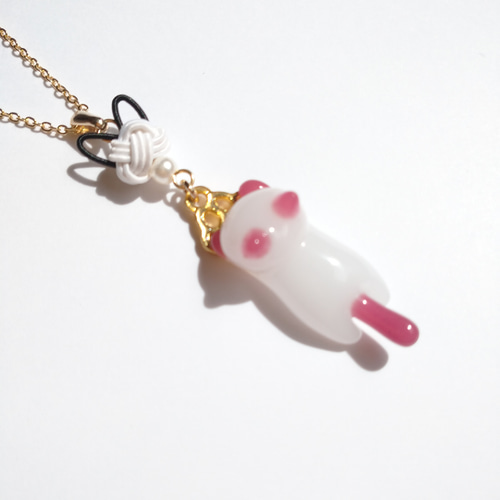 仲良し】温度で色が変わる不思議なレジン&水引猫ちゃんゴールド