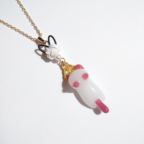 仲良し】温度で色が変わる不思議なレジン&水引猫ちゃんゴールド