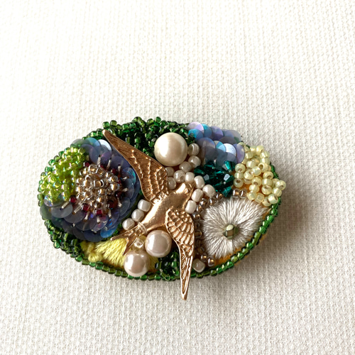 ビーズ刺繍ブローチ birdグリーン ブローチ a.tede 通販 17491105