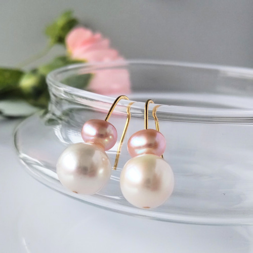 ポメころび 14kgf MOPカービング・インペリアルトパーズイヤリング ポメころび 14kgf MOPカービング・インペリアルトパーズイヤリング