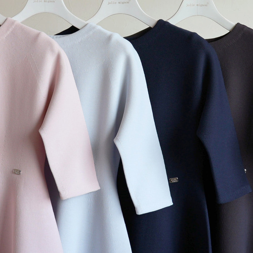 春のオケージョンにも◎】ホールガーメント フィットフレア