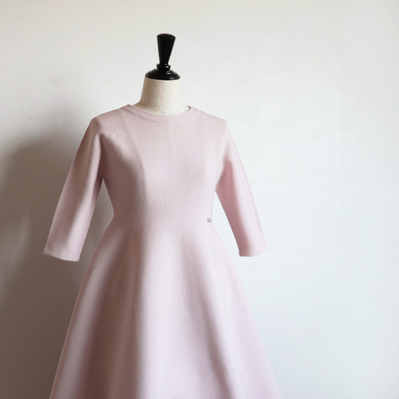 [3種尺寸可供選擇◎] WHOLEGARMENT 合身喇叭洋裝 [淺粉紅] 第8張的照片