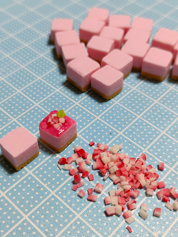 New✨こだわり ムースケーキ （ピアス / イヤリング）苺 マンゴー ミニチュア ケーキ アクセサリー 5枚目の画像