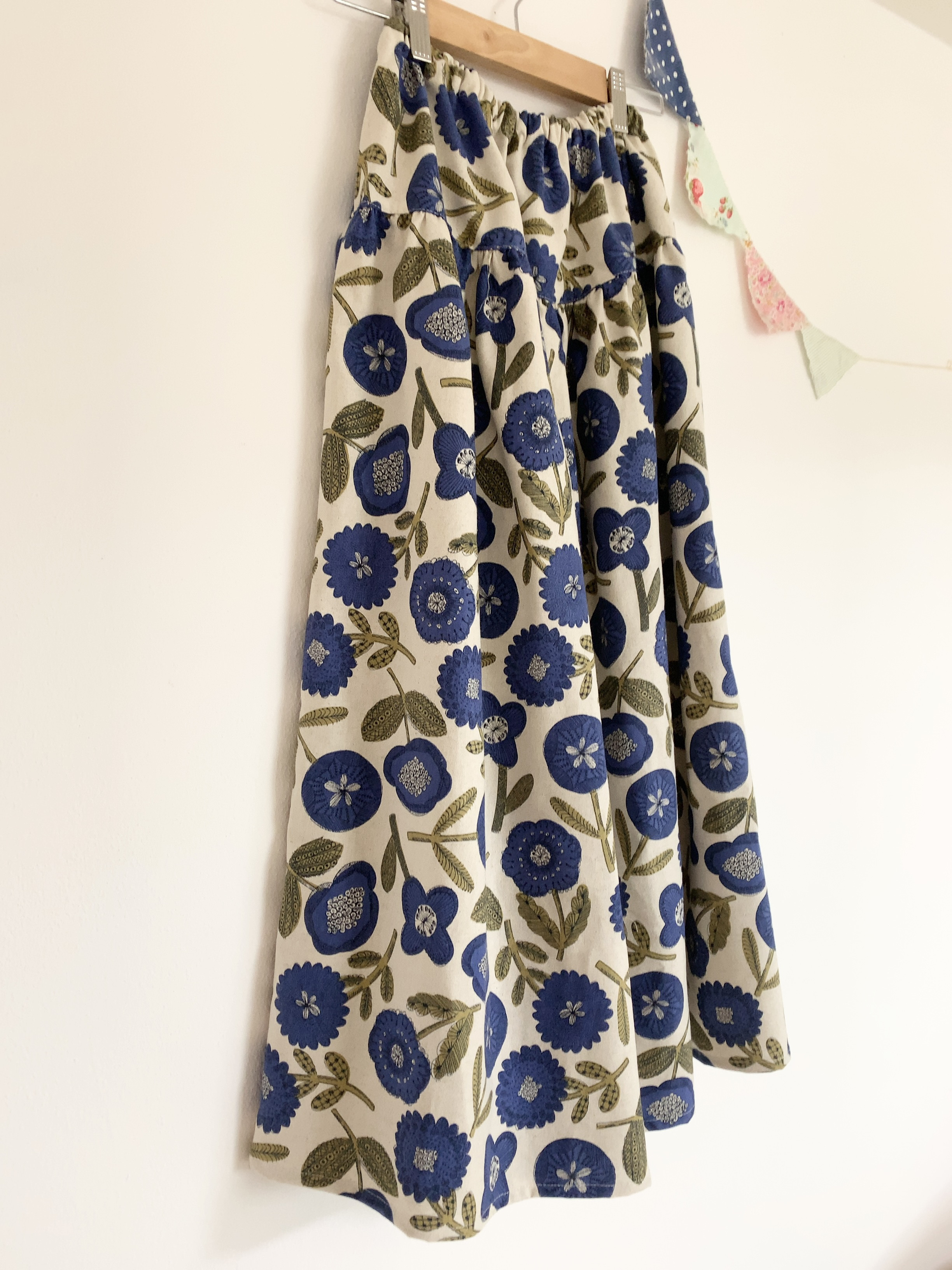 ＊retro flowers♪綿麻マキシティアードスカート(blue)＊