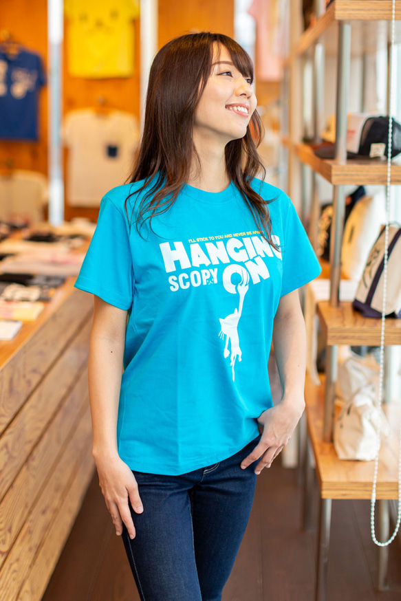 SCOPYネコTシャツ「HANGING ON」ターコイズブルー 4枚目の画像