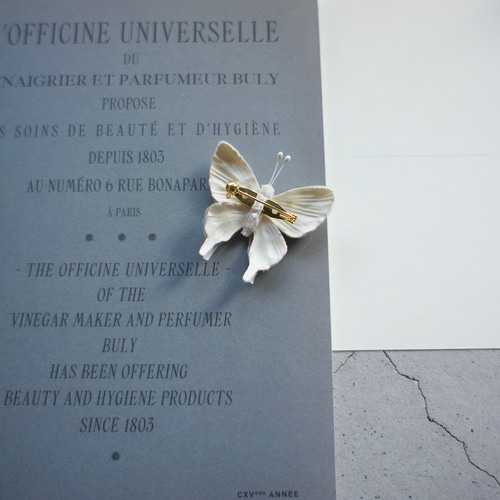 ホワイトフラワーブローチ il_340x270.7149930421_qm3p.jpg