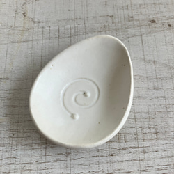 Creema限定　白いマットな豆豆皿（２枚セット） 3枚目の画像