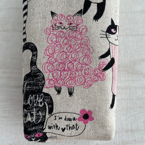 ふっくらコンパクト 眼鏡入れ メガネケース（人間みたいな猫ちゃん