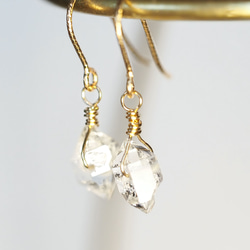 ハーキマークォーツ ピアス（フック・チェーン） の人気通販｜Creema