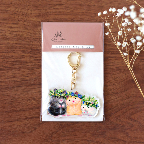 両面アクリルキーホルダー《オリーブの花冠 × 3匹の子どもたち