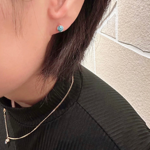 つけっぱなしOkෆ上品1粒ターコイズミニピアス 小ぶりSV925
