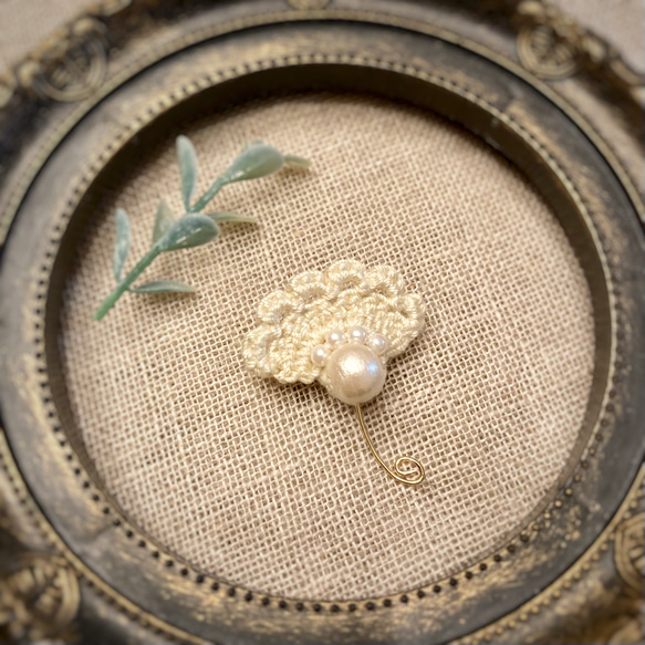 fluff motif  小さな綿毛モチーフのブローチ  ivory 5枚目の画像