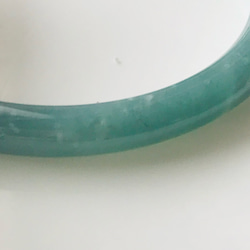 [B310-080] ジェイド　JADE  ヒスイ　本翡翠　バングル　グアテマラ産　アイスブルーグリーン　52.4mm 7枚目の画像