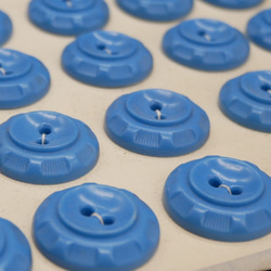 フランスプラスチックデザインボタン（ブルーL /Vo15） 3個セット 6枚目の画像