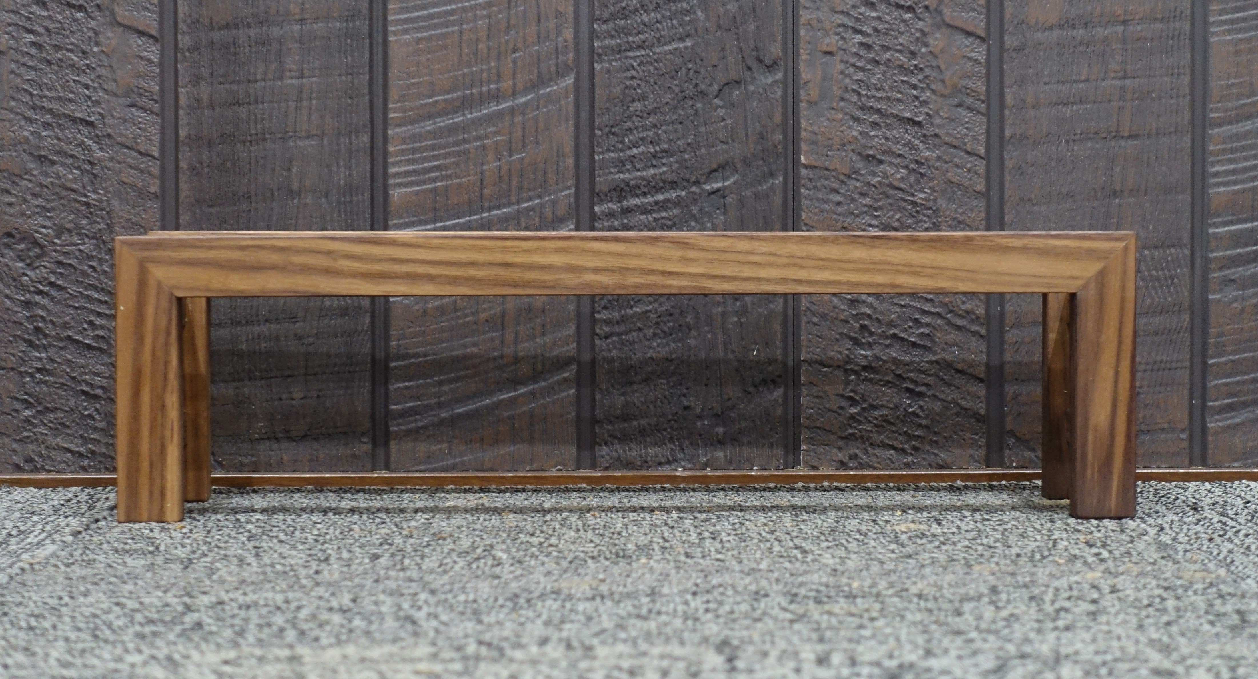 スリッパラック／４足　シンプル　おしゃれ　ブラックウォールナット無垢材　アンティーク調　ちょっと贅沢