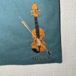 バイオリンとインド刺繍テープ付きスマホショルダー 4枚目の画像