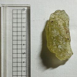 リビアングラス(クリストバライト含有)原石・袋付き 1枚目の画像