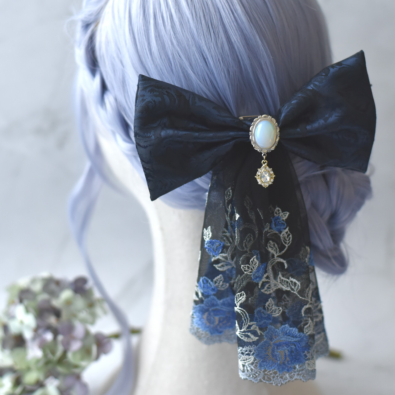 René リボンモチーフブローチ　アンティーク加工 ルネ ブローチ｜3Dプリンターで作られ、 繊細で、とても