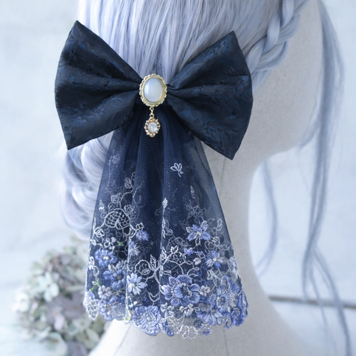 受注】…dreams come true…｜青薔薇ジャガード生地のブローチ付き