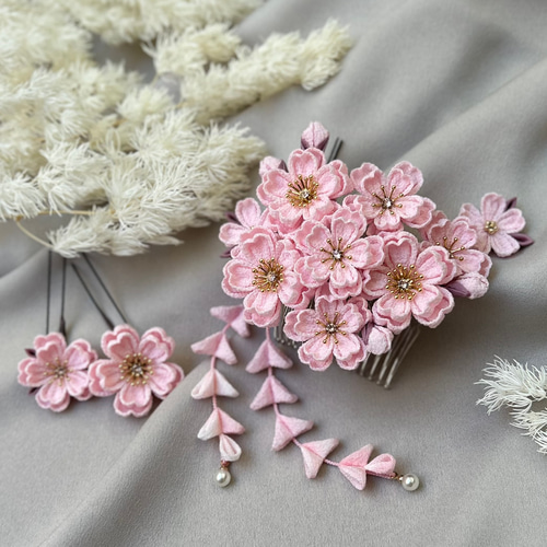 つまみ細工 桜の髪飾り さくらピンク *春 *袴 *藤下がり *卒業式 つまみ細工 桜の髪飾り さくらピンク *春 *袴 *藤下がり *卒業式