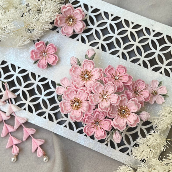 つまみ細工 桜の髪飾り ピンク濃淡 *袴 *藤下がり *卒業式 *入学式  