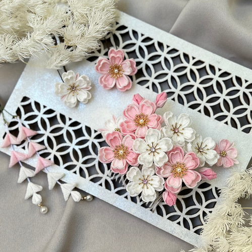 桜　つまみ細工　キット　ピンク　5個分 つまみ細工 桜の髪飾り 白・ピンク *袴 *藤下がり *卒業式 *入学式
