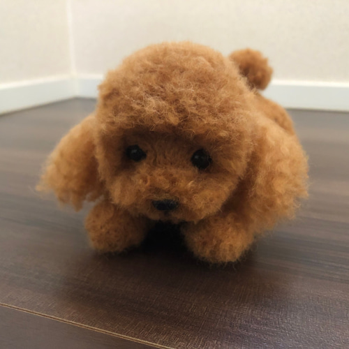 おとママ羊毛フェルト ダークレッドトイプードル よく見るポーズ T-118 