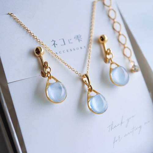 特集掲載】イヤリング ネックレス セット ペールブルー揺れる雫 夏