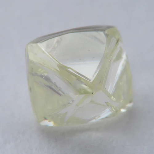天然 ダイヤモンド ソーヤブル結晶 正八面体 トライゴン 0.550ct