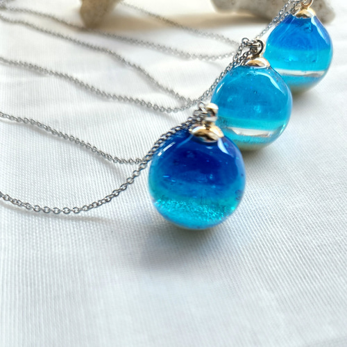 海玉-うみだま〇。゜ネックレス レジン 球体ネックレス 金属アレルギー