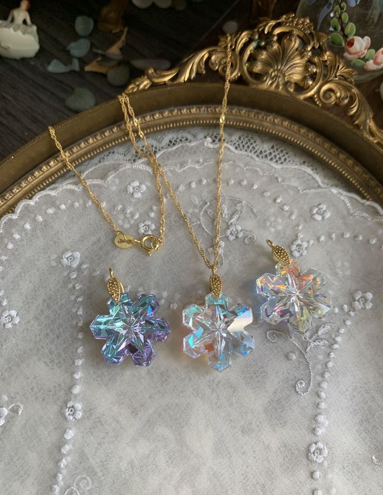 エーデルワイス ウエスタンヴィンテージ キラキラ オーストリア産 スノーフレーククリスタル 雪 ネックレス カラフル 冬