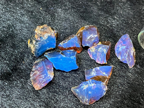 ブルーアンバー原石 ミャンマー産ブルーアンバー 原石9個セット その他インテリア