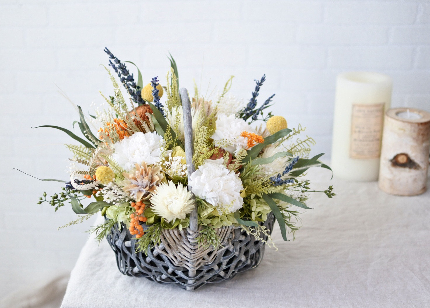 ネイティブフラワーの爽やかバスケット　プリザーブドフラワー　カーネーション　ラベンダー　ユーカリ