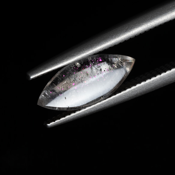 【ネオンピンクのきらめき】ピンクファイヤークォーツ  1.45ct 10枚目の画像