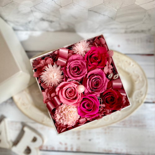 プリザーブドフラワーボックスアレンジメント ピンクローズ ホワイト