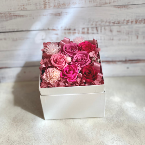 プリザーブドフラワーボックスアレンジメント ピンクローズ ホワイト