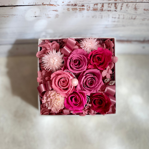 プリザーブドフラワーボックスアレンジメント ピンクローズ ホワイト