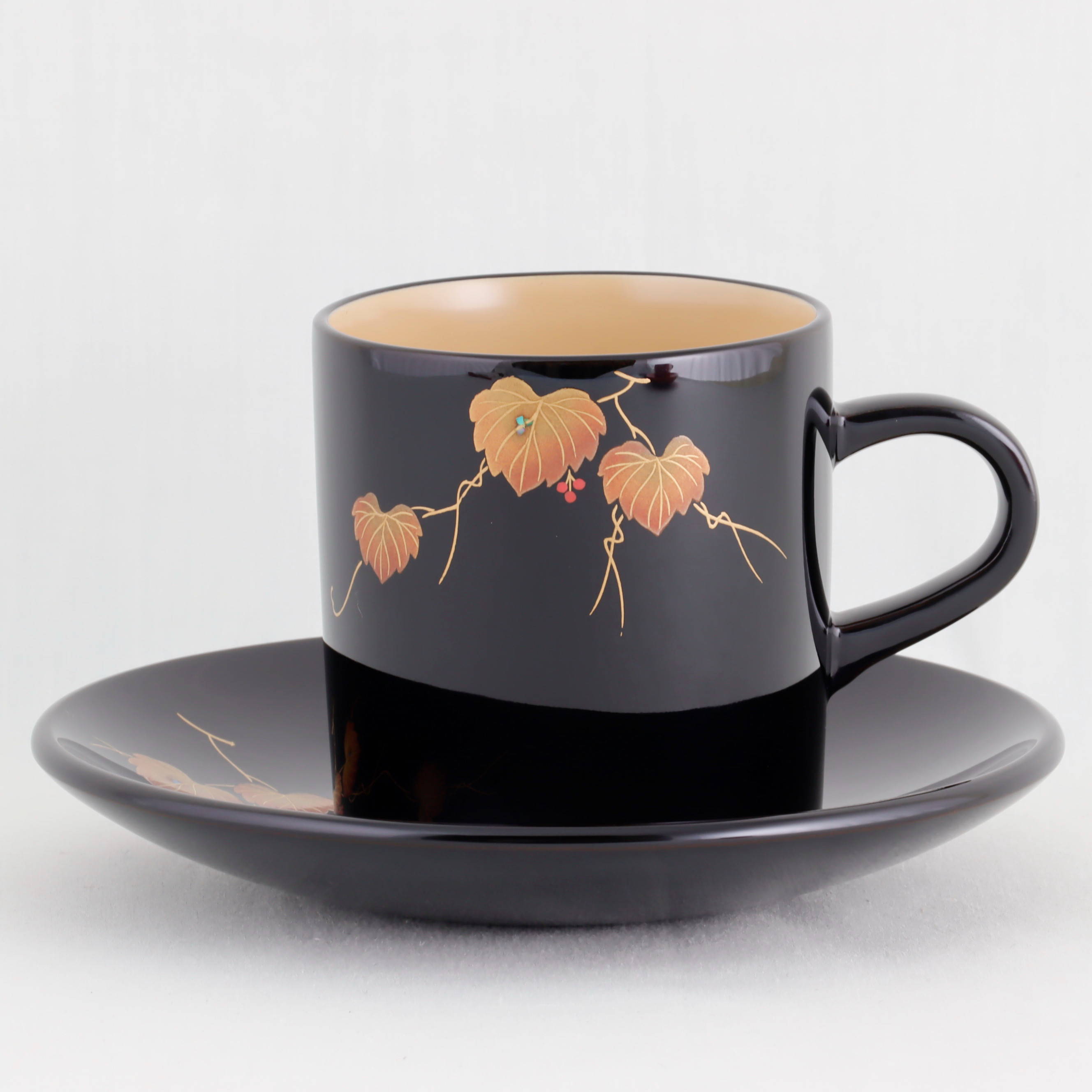 伝統工芸　輪島塗　ペア珈琲カップ　蔦蒔絵【1103-1】