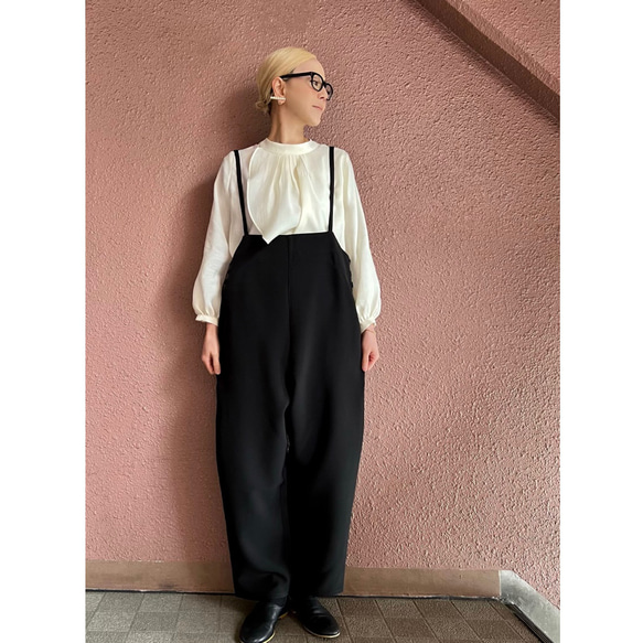 超輕❤️選擇您的長度❤️可調節長度，帶紐帶❤️寬鬆精緻的工裝褲❤️精緻的輪廓❤️四季皆宜 第3張的照片