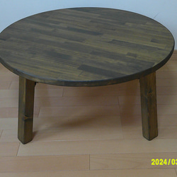 丸型ローテーブル、折りたたみ脚、直径83㎝、ダークオーク 4枚目の画像