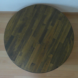 丸型ローテーブル、折りたたみ脚、直径83㎝、ダークオーク 5枚目の画像