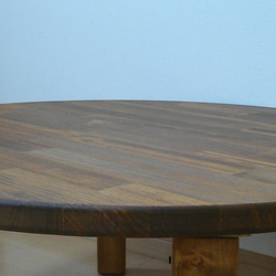 丸型ローテーブル、折りたたみ脚、直径83㎝、オーク色 4枚目の画像