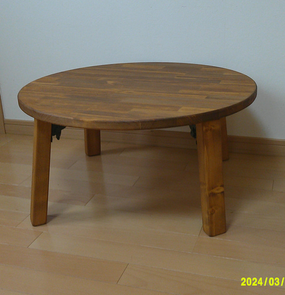 丸型ローテーブル、折りたたみ脚、直径83㎝、ライトオーク 1枚目の画像