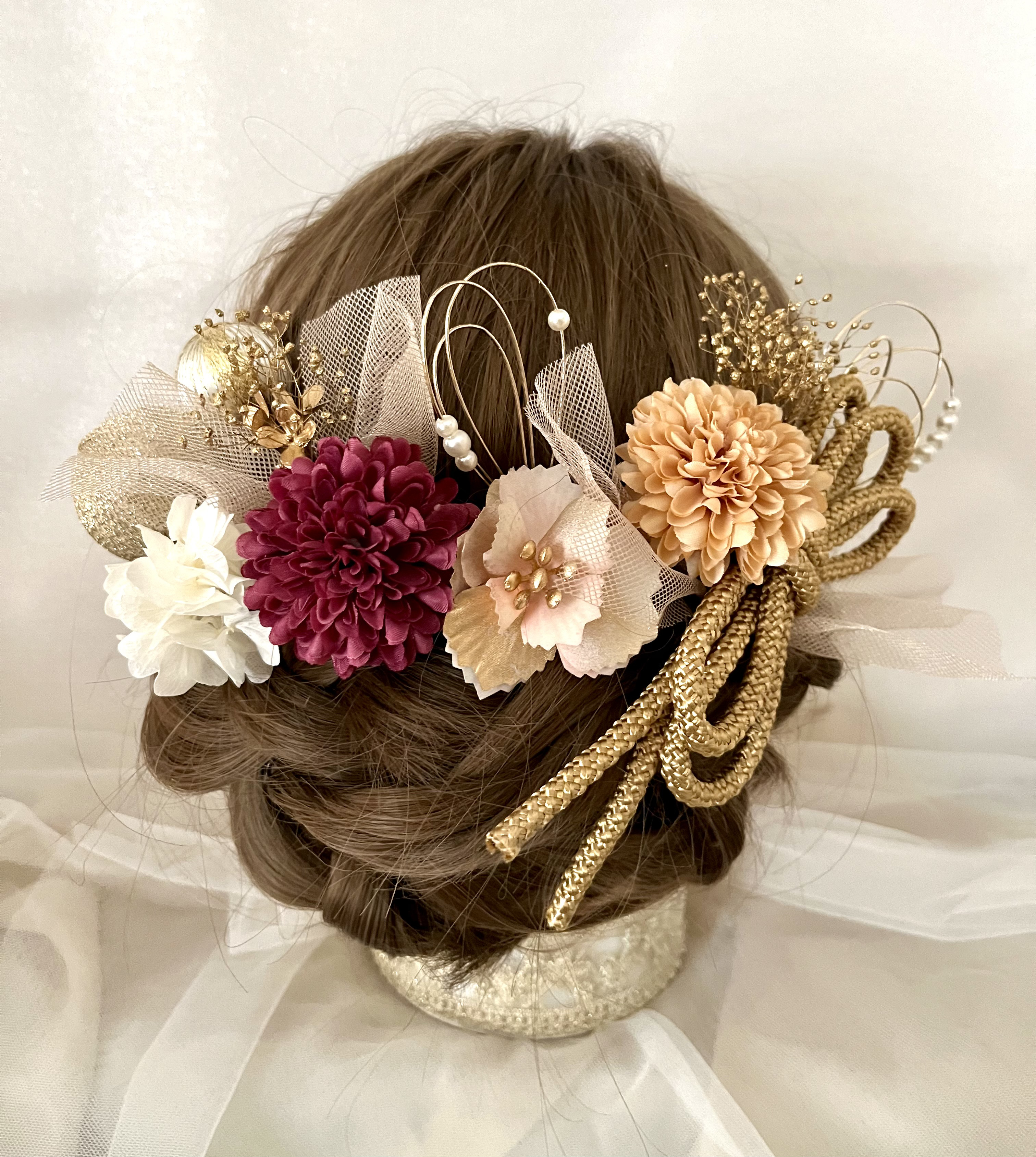 《送料無料》♡水引飾りとチュールレースの髪飾り♡ベージュ×ゴールド♡卒業式 和装 成人式 和紐
