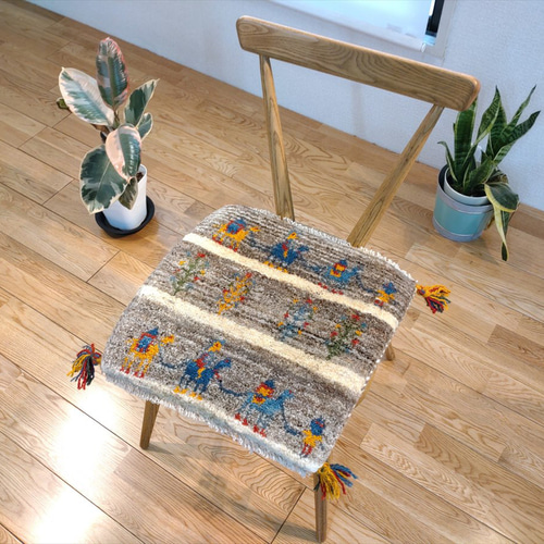 ペルシャ　ギャッベ ミニマット 45×40 ベージュ　ラクダ 新入荷】ペルシャ ギャッベ ミニマット 横45x40cm アイボリー色