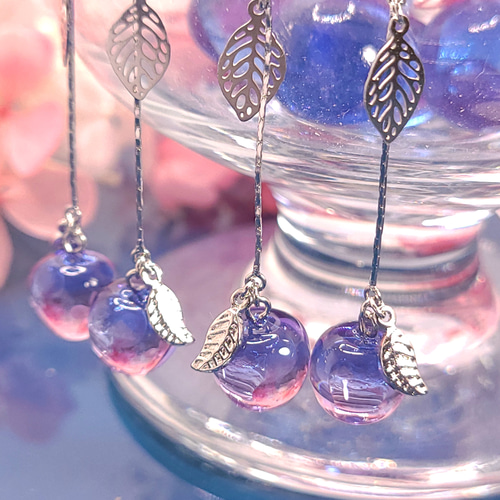 【売り切れ】透き通る紫と緑のイヤリング 売り切れ】透き通る紫と緑のイヤリング 売り切れ】透き通る紫と緑の