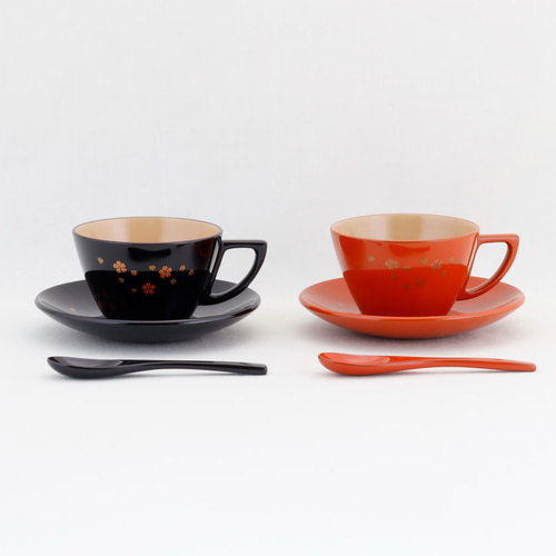 輪島塗　漆　伝統工芸品　ティーカップ　ソーサー　スプーン付　ペア 輪島塗漆伝統工芸品ティーカップソーサースプーン付ペア