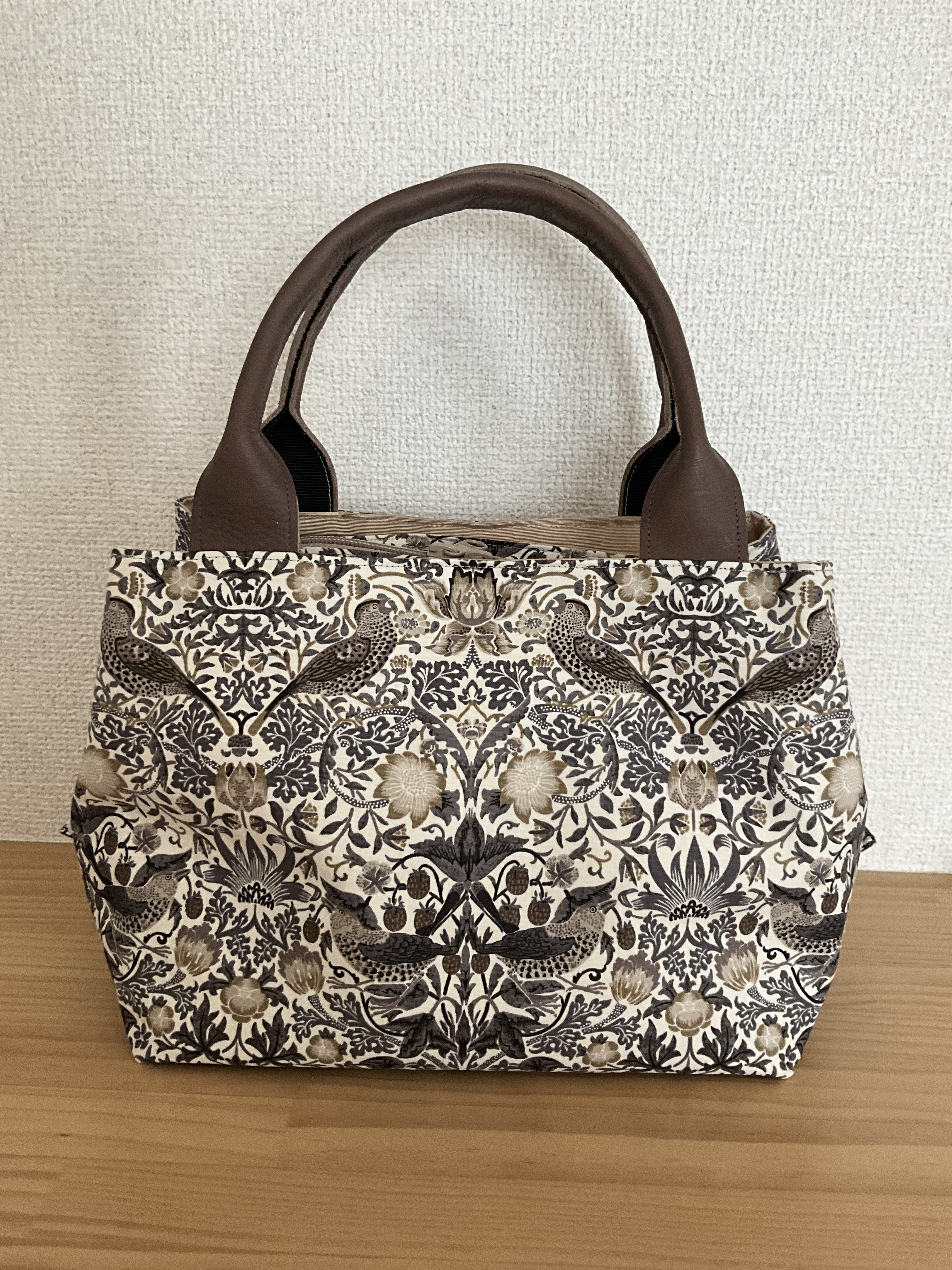 ウイリアムモリスいちご泥棒(アイボリー)ボストンバック